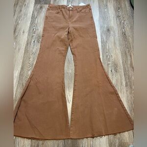 Women's Flare Jeans in Brown